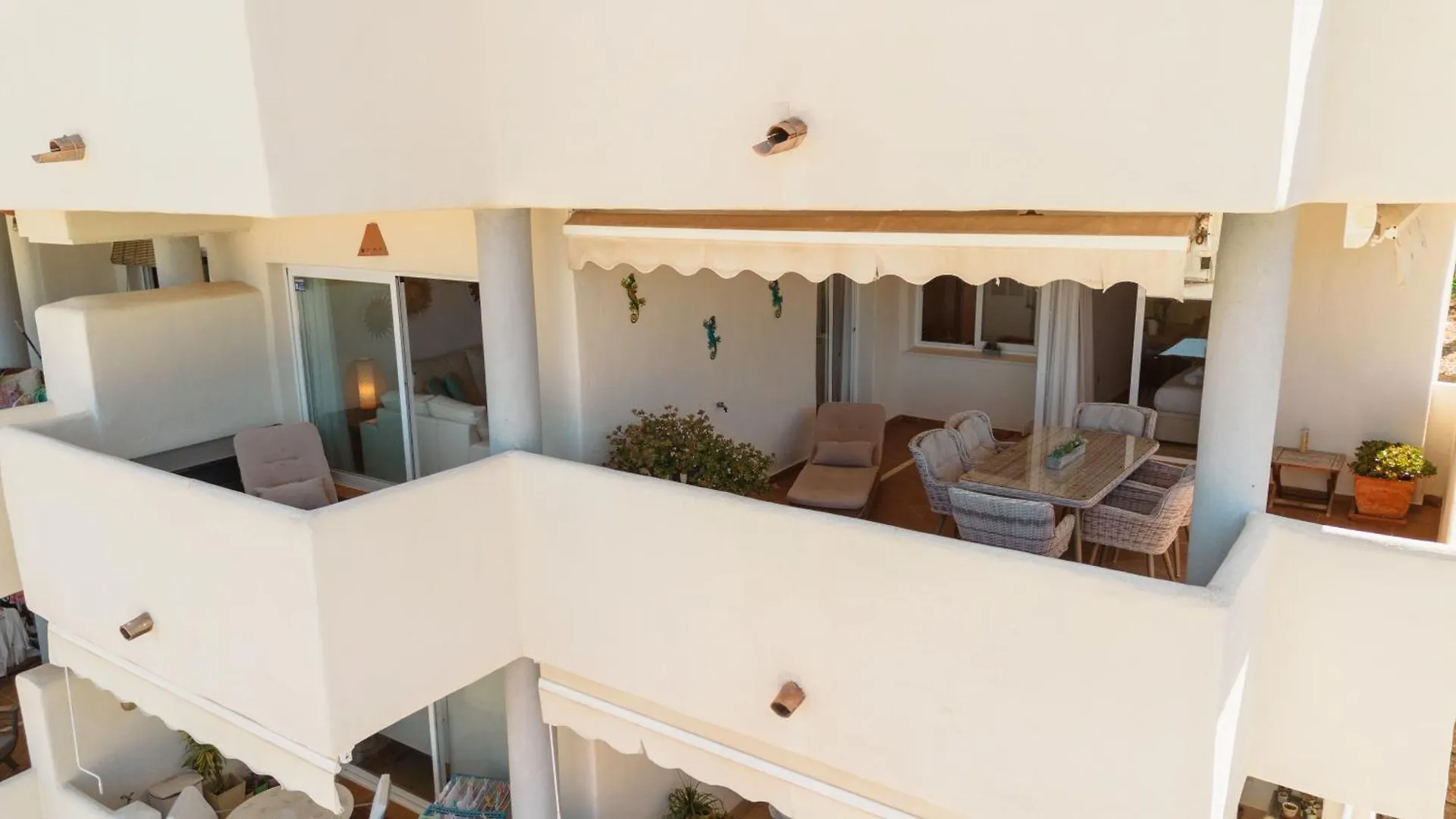 Apartment With Pool And Private Terrace With Sea Views In Elviria  Marbella